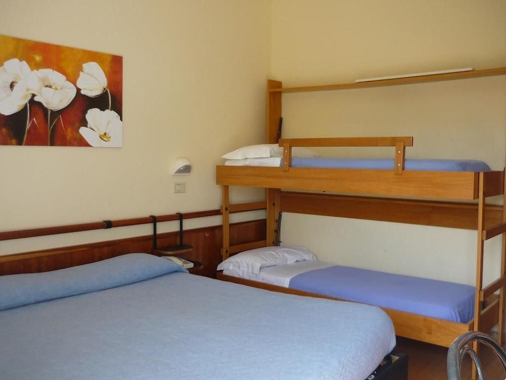 Hotel Houston Suites Rimini Zewnętrze zdjęcie