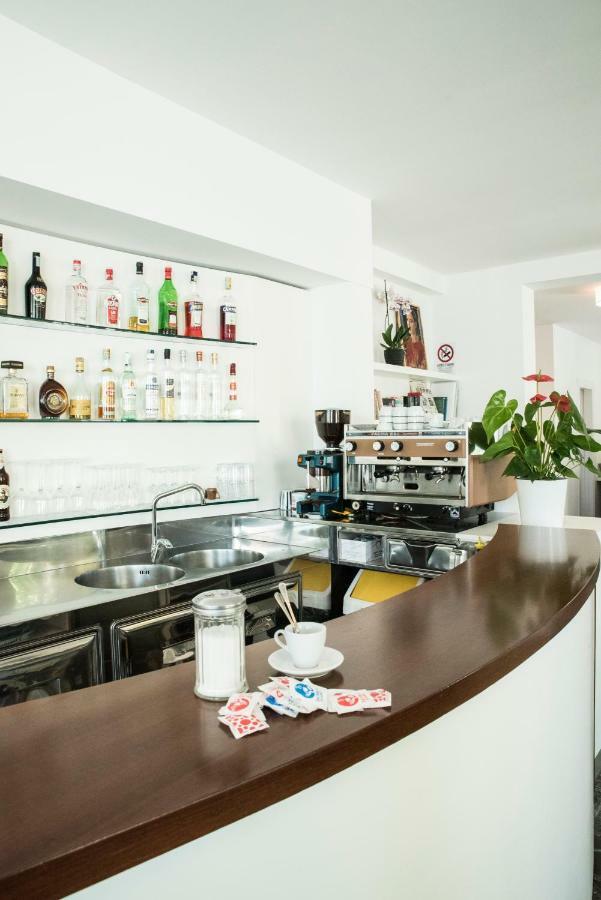 Hotel Houston Suites Rimini Zewnętrze zdjęcie